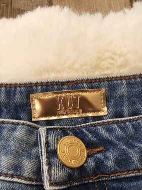 Kut From The Kloth Straight Leg Jeans Size 8 Light Wash Mid Rise Stretch Denim